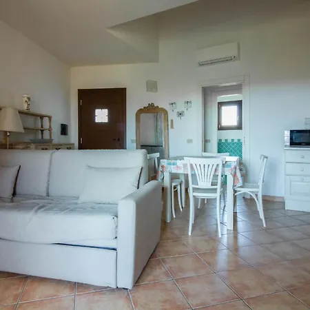 Guesthost - Lovely Flat With Terrace And Solarium *