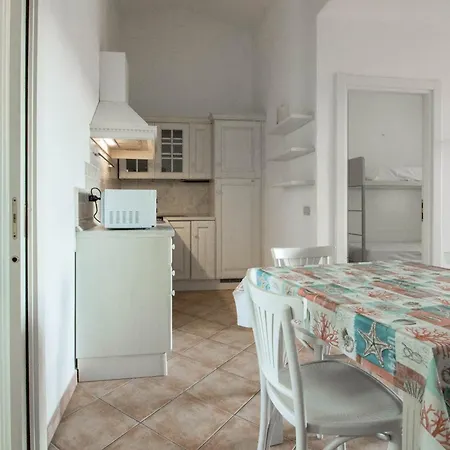 アパート Guesthost - Lovely Flat With Terrace And Solarium ポルト・サン・パーオロ