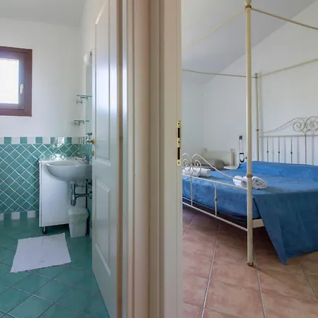 Guesthost - Lovely Flat With Terrace And Solarium
