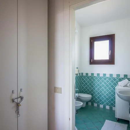 Apartamento Guesthost - Lovely Flat With Terrace And Solarium Loiri Porto San Paolo