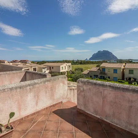 Apartamento Guesthost - Lovely Flat With Terrace And Solarium Loiri Porto San Paolo